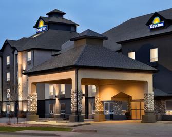 دايز إن باي ويندام ريجينا - ريجينا - مبنى