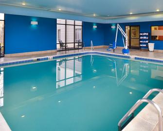 Hampton Inn & Suites Wilmington - Wilmington - Pool