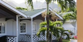 Hotel La Roussette - Anse aux Pins - Edificio