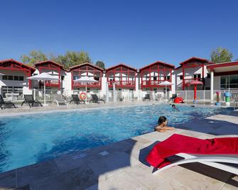 Residence Nemea Le Domaine D'uhaina - Urrugne - Piscine