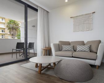 Jupiter Marina Hotel & Spa - Adults Only - Portimão - Living room