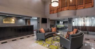 Wingate by Wyndham Columbia - Columbia - Lobby