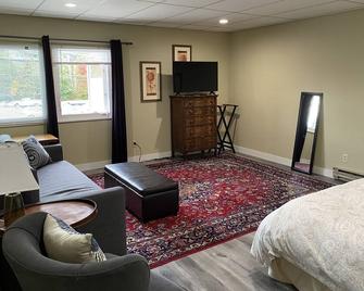 Downtown Bellingham Apartment - Bellingham - Living room