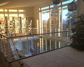 Beautiful modern house, Lutry Lavaux, incredible garden - Lutry - Piscina