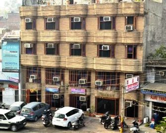 Hotel Swagat - Jammu - Building