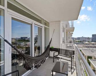 Awesome Apt With Pool in Midtown Miami - Miami - Balcon