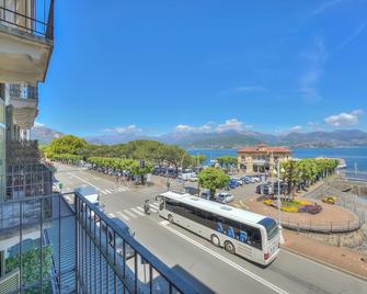 Il Porticciolo Stresa Stunning Lake View - Stresa - Balkon
