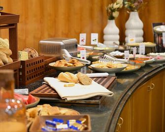 Hotel Karpos - Σκόπια - Μπουφές