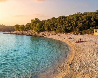 Cosy old town apartment - Pula - Strand