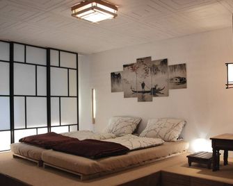 Gemütliche Fewo mit Rheinblick - 바하라흐 - 침실