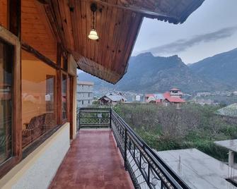 The Cozy Nook - Manali - Manali - Balcony