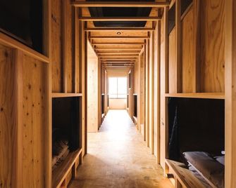 Whykumano - Nachikatsuura - Corredor