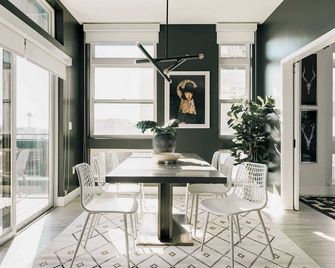 Lohi Clubhouse - Cityscape Panorama - Central Lohi - دنفر (كولورادو) - غرفة طعام