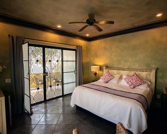 New Listing! Ajijic Lake Front Suite! Suite 1 - Chapala - Schlafzimmer