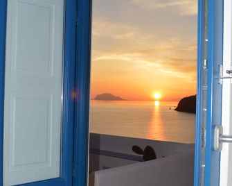 'A Alera Room & Breakfast - Malfa - Balkon