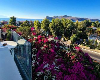 Abella Hotel - Agia Marina - Venkovní prostory