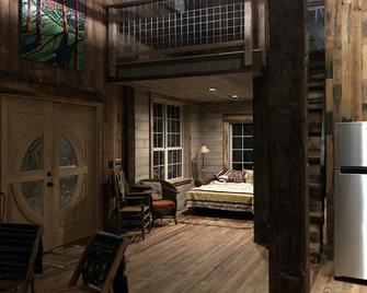 Newly built house in Rabbit Hash with Old World charm\/Creation museum and ark. - Burlington - Bedroom