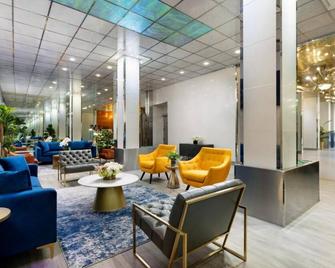 Superior Two Full Beds Room At OYO Hotel Times Square - 뉴욕 - 로비