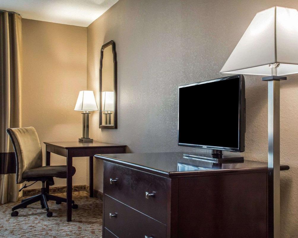 Quality Inn 62 9 1 Lockport Hotel Deals Reviews Kayak