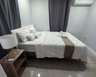 Spacious 3br/2ba Dual-Unit Retreat - Simpson Bay - Schlafzimmer