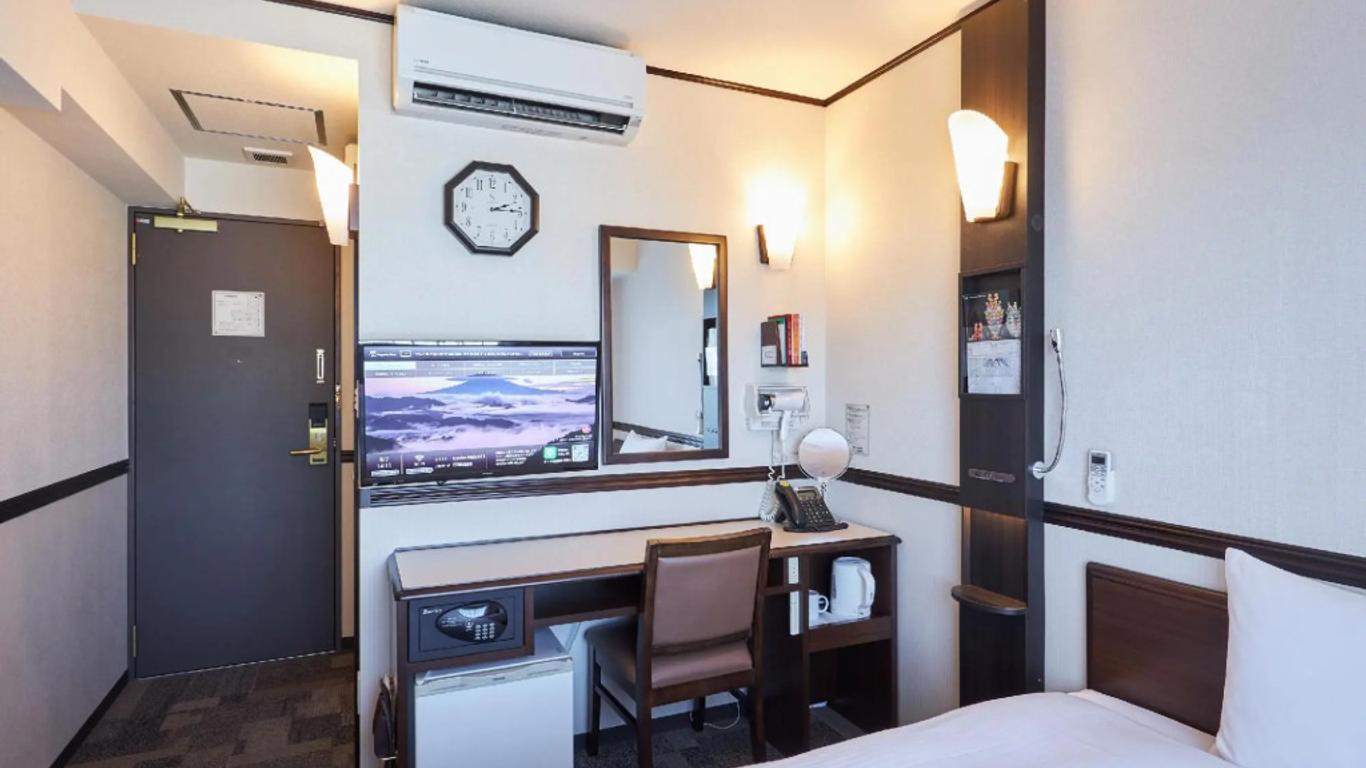 Toyoko Inn Tokyo-eki Yaesu Kita-guchi