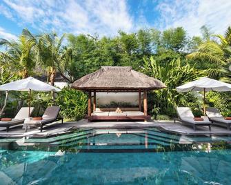 Elegant, 5BR Villa with Private Pool in Seminyak - Denpasar - Pool