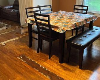 Junction Guest house - Davis Junction - Dining room