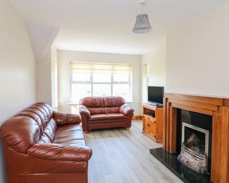 Doornogue - Dunmore East - Living room