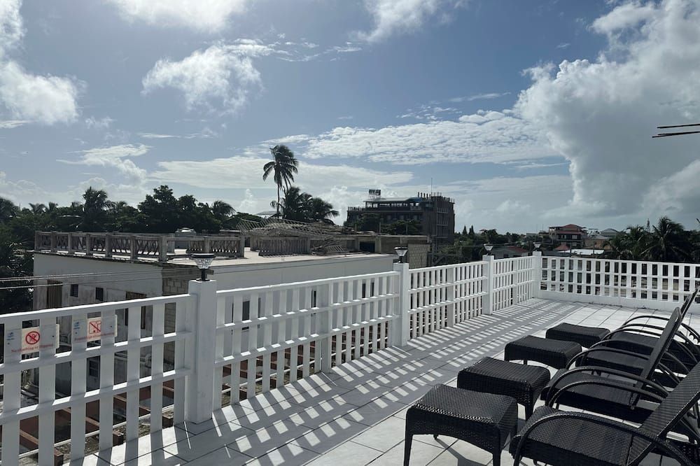 سكاي إن - كيا كولكر - شرفة