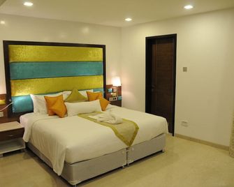 La Woods Hotel - Chennai