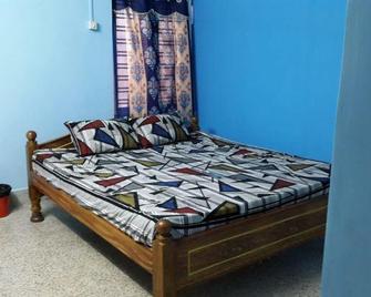 Thirumala Residency - Bhadrāchalam - Bedroom