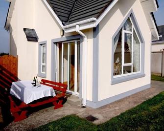 Grange Cove Holiday Homes - Rosslare - Patio