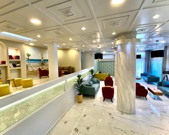 Paloma Blanca - Dassia - Ingresso