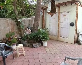 Pvt AC room Sea face building with Luxury finish furniture and fitments, Mumbai - Bombay - Patio