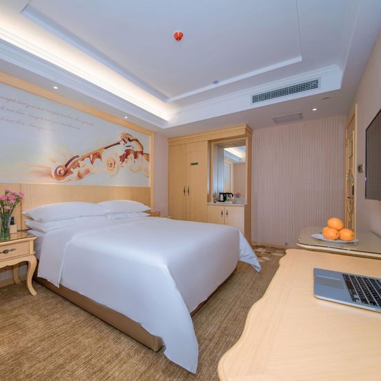 Vienna Hotel Wuhan Sports Center Dongfeng Company image 1