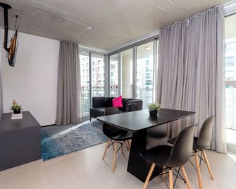 360 VN Frei Caneca by Housi - Apartamentos mobiliados - Sao Paulo - Dining room