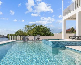 Boaters Paradise - Hudson - Piscina