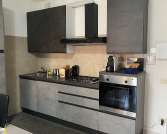 station 27 - Perugia - Kitchen