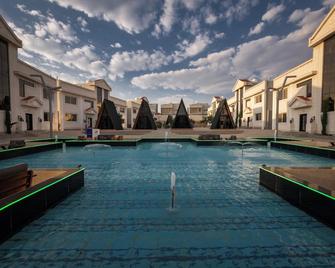 Midtown Majestic Garden Abha - Abha - Pool