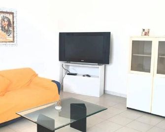 La Panoramica - Ground floor apartment - Scoglitti - Sala de estar