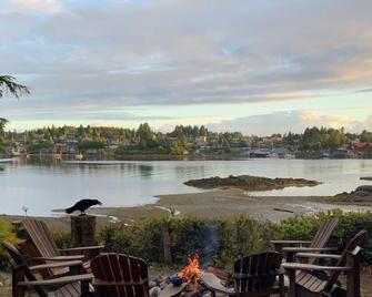 Inner Cove Room - Ocean View & hot tub access - Ucluelet - Veranda