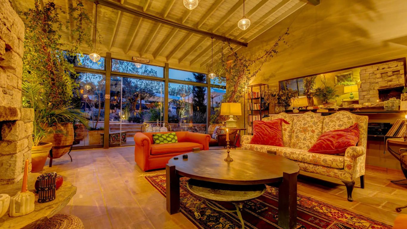 Cunda Battalos Küçük Otel