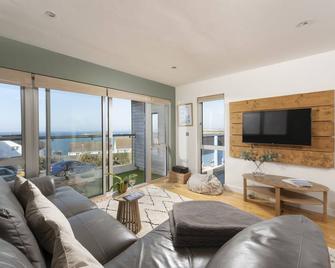 6 The Point, Newquay - Newquay - Living room
