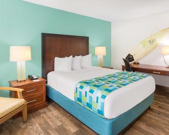 Surf & Sand Hotel - Pensacola Beach - Bedroom