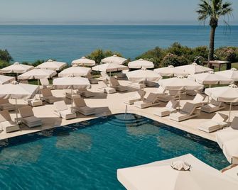 만지아스 토레 델 바로네 리조트 앤드 스파 - 시아카 - 수영장