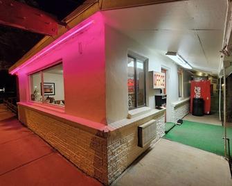 South West Motel - Grants - Lobby