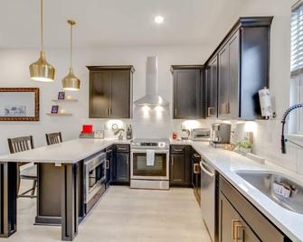 Luxury Dream - Downtown Living - 10 Comfy Beds - Nashville