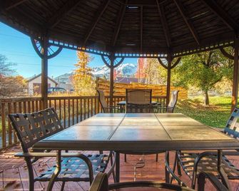 Mt. Joseph Lodge In Downtown Joseph: Unit #3 - Joseph - Patio