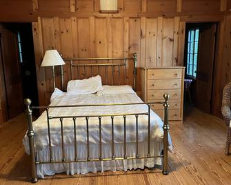 \' Willogap\' Lakefront house great mountain views close to two major ski area's - Barton - Habitación