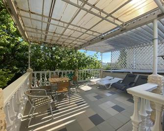 Ksenia House na more - Gelendzhik - Balcony